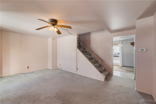 Building Photo - 212 Santin Dr