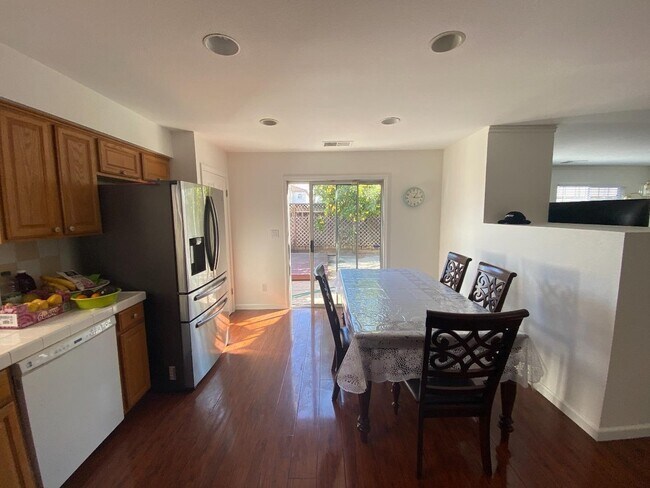 Building Photo - 1582 Sawgrass Dr