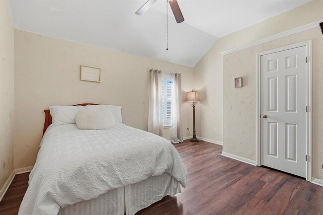 Building Photo - 16305 Almaden Dr
