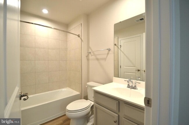 Building Photo - 1318 Trestle Dr