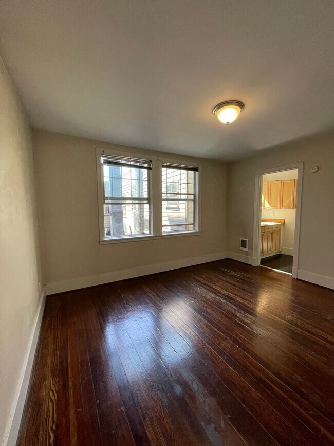 Interior Photo - Chester