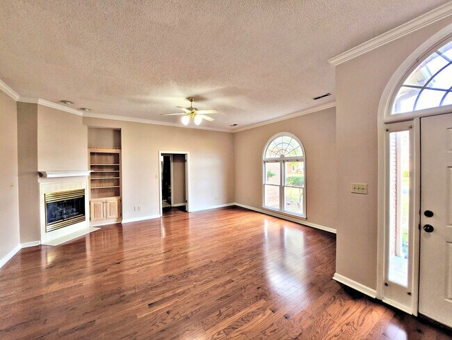 Building Photo - 3BR/2BA HOUSE FOR RENT - DECATUR