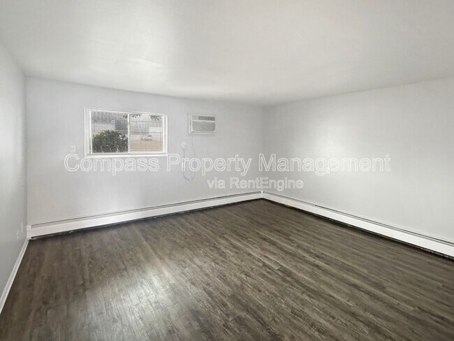 Building Photo - 1720 Porter St SW