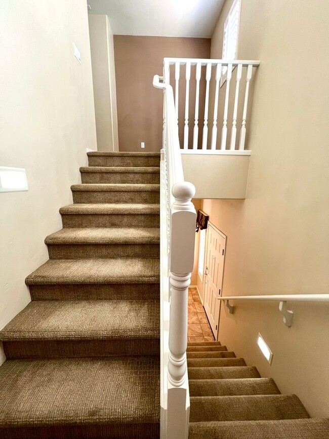 Building Photo - Nice 3 Bedroom Home in Sierra Morado