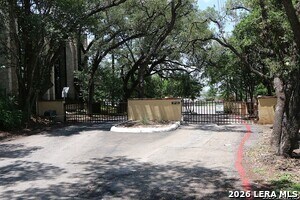 Building Photo - 8642 Fredericksburg Rd