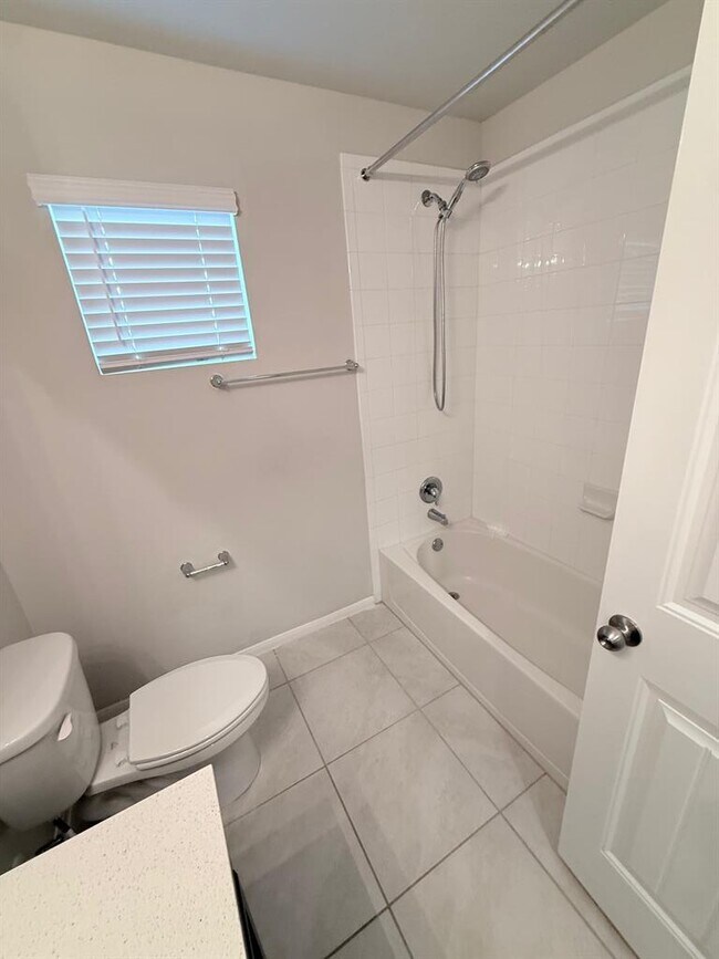 Building Photo - 13813 Geelong Dr