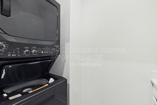 Building Photo - 1705 Dunnington Pl