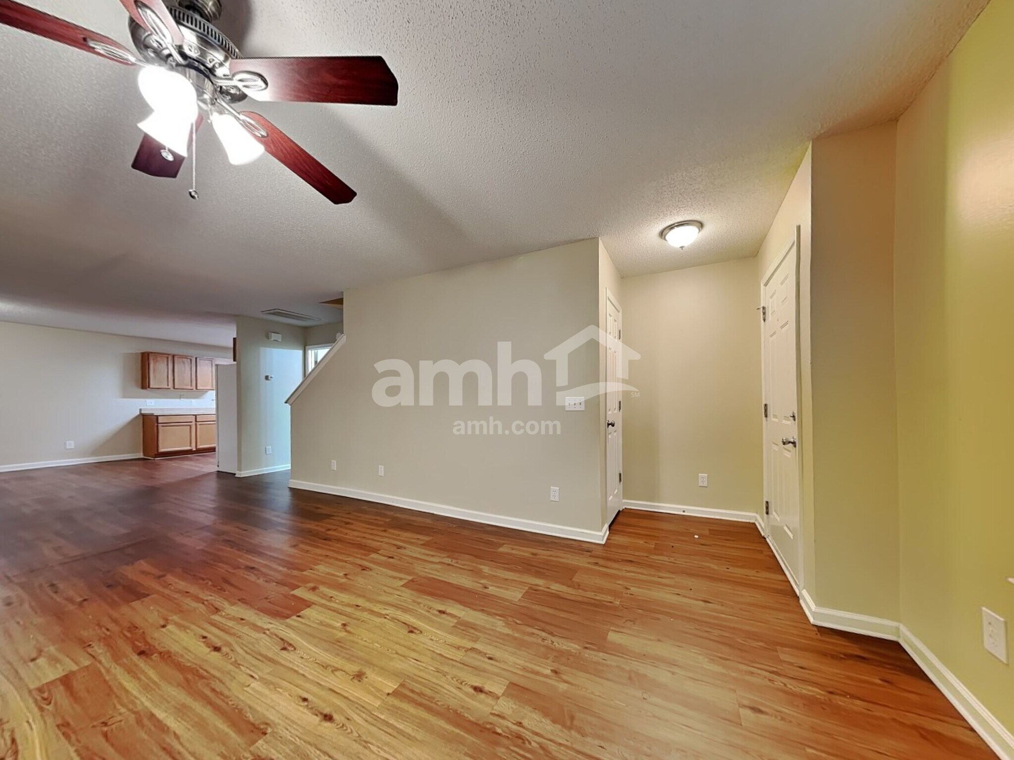 Building Photo - 13 Holly Springs Cir