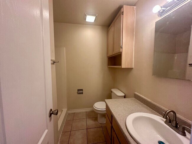 Building Photo - 9802 Cantera Ct
