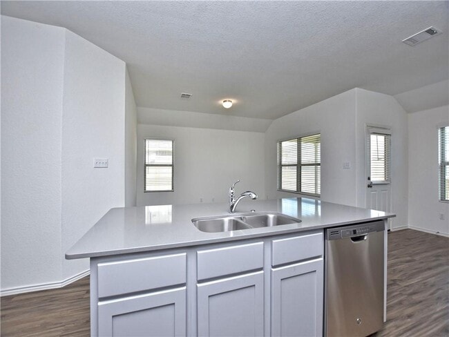 Building Photo - 21413 Wilmiller Ln