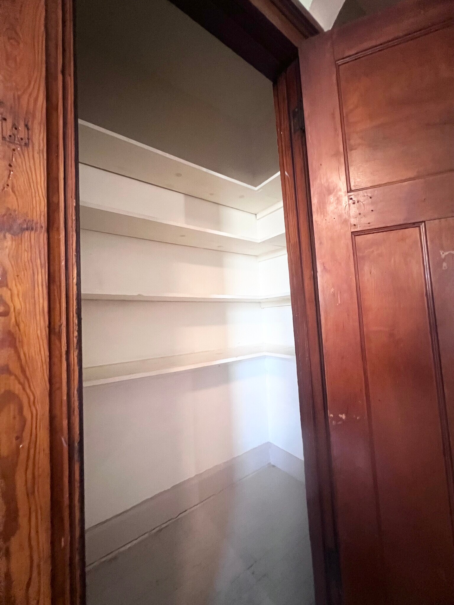 Building Photo - 4221 Botanical Ave