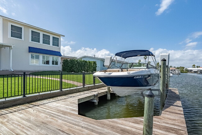 Building Photo - Gorgeous deep water canal front home