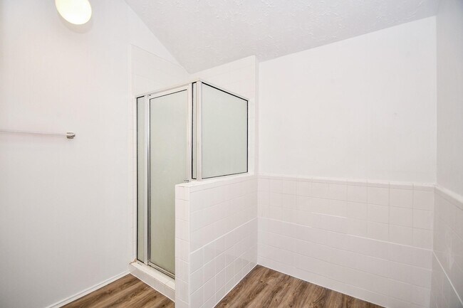 Building Photo - 12311 Grove Meadow Dr