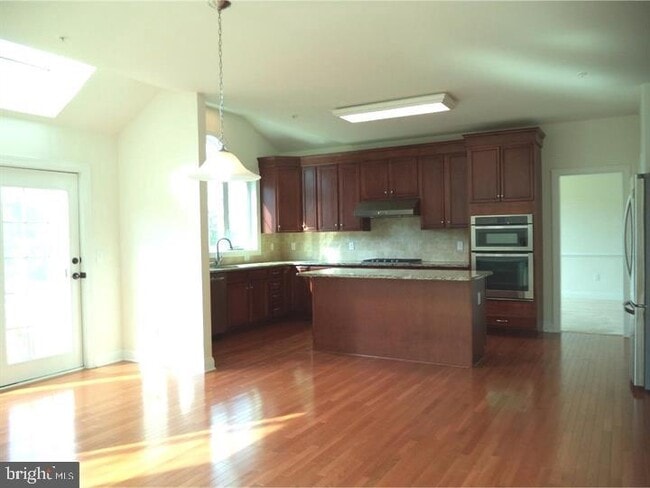 Building Photo - 2804 Hoffs Way