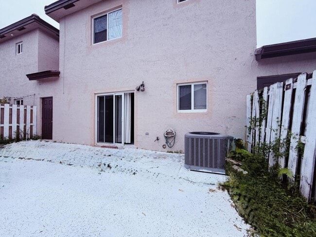 Building Photo - 8431 NW 188th Terrace