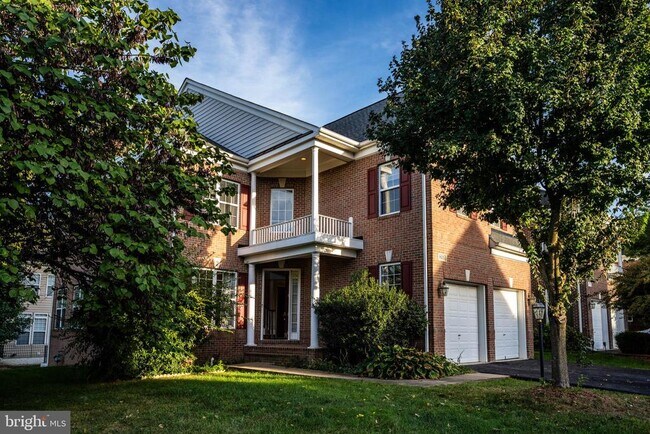 Building Photo - 9571 Linnett Hill Dr