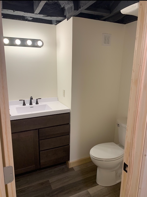 Building Photo - 40 N Main St