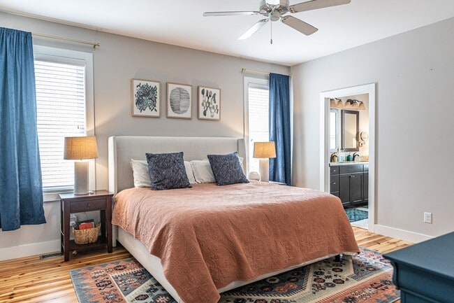 Building Photo - 420 Manning Square