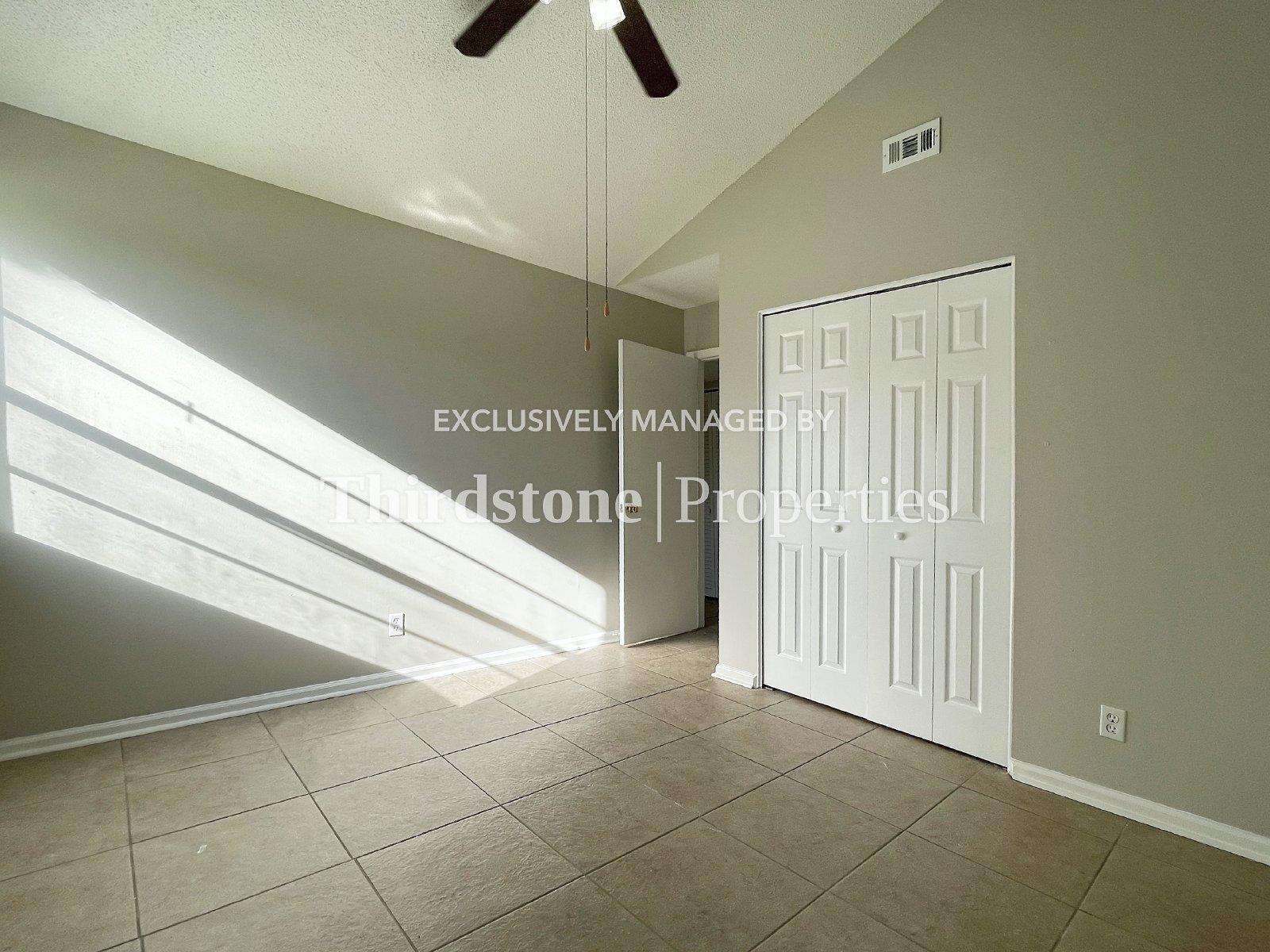 Building Photo - 8124 San Jose Manor Dr E