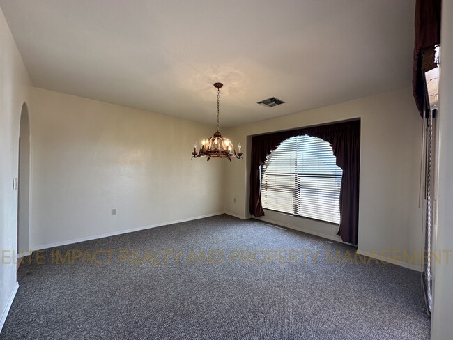 Building Photo - 491 S Corte Del Cantante