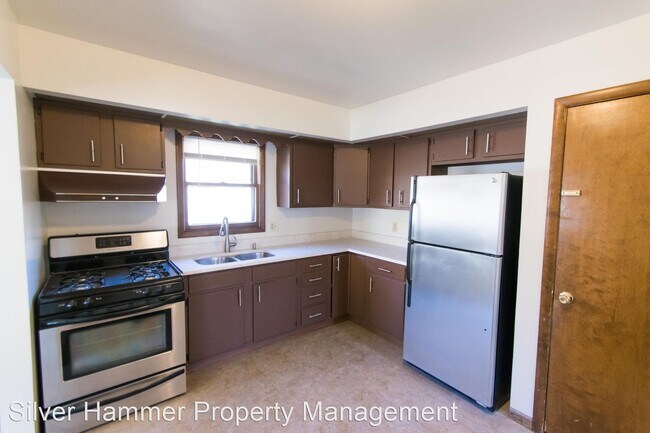 Building Photo - 3 br, 2 bath House - 815 N Elmer St.