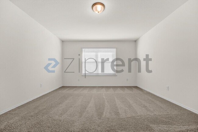 Building Photo - Unit