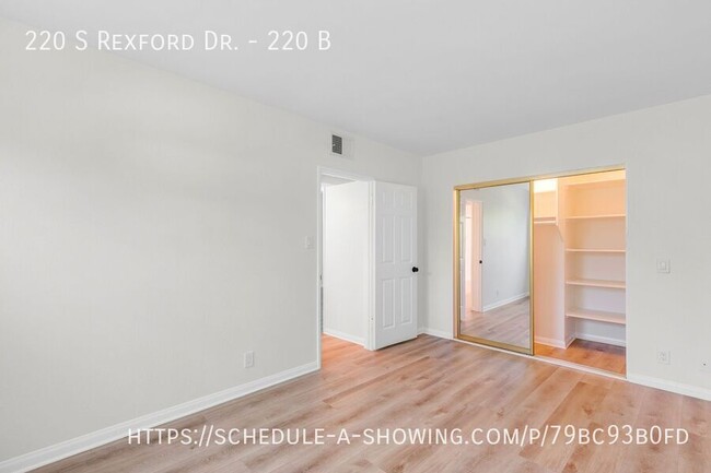 Building Photo - 220 Rexford Dr