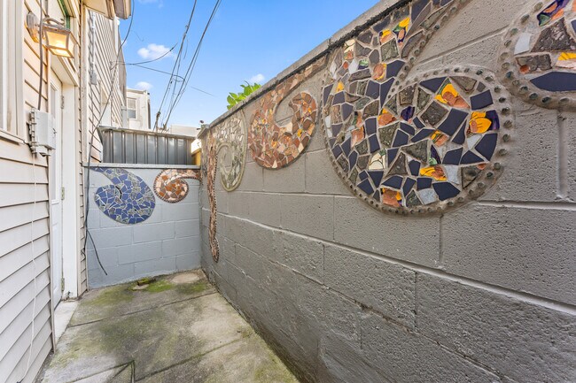 Building Photo - 1139 Titan St
