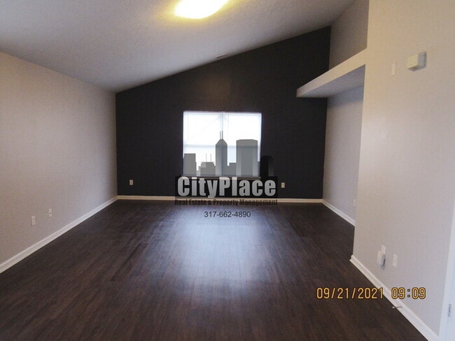 Building Photo - 608 Fisher Creek Dr, Indianapolis, IN 46239