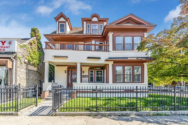Building Photo - 2679 Fairfield Ave