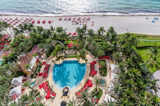 Building Photo - 17749 Collins Ave
