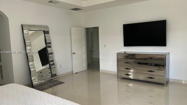 Building Photo - 3570 W 92nd Pl