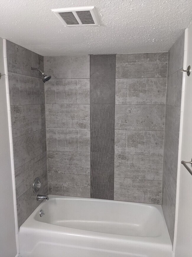 Building Photo - 1799 N Highland Ave