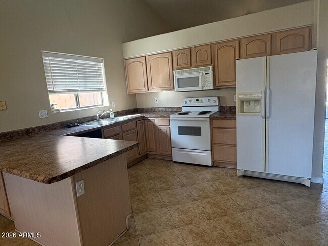 Building Photo - 1913 E Marquette Dr