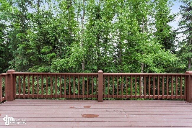 Building Photo - Beautiful home with 5 bedroom, 3.5 baths, ...