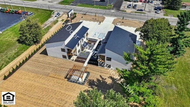 Building Photo - 1030 S Wayne St