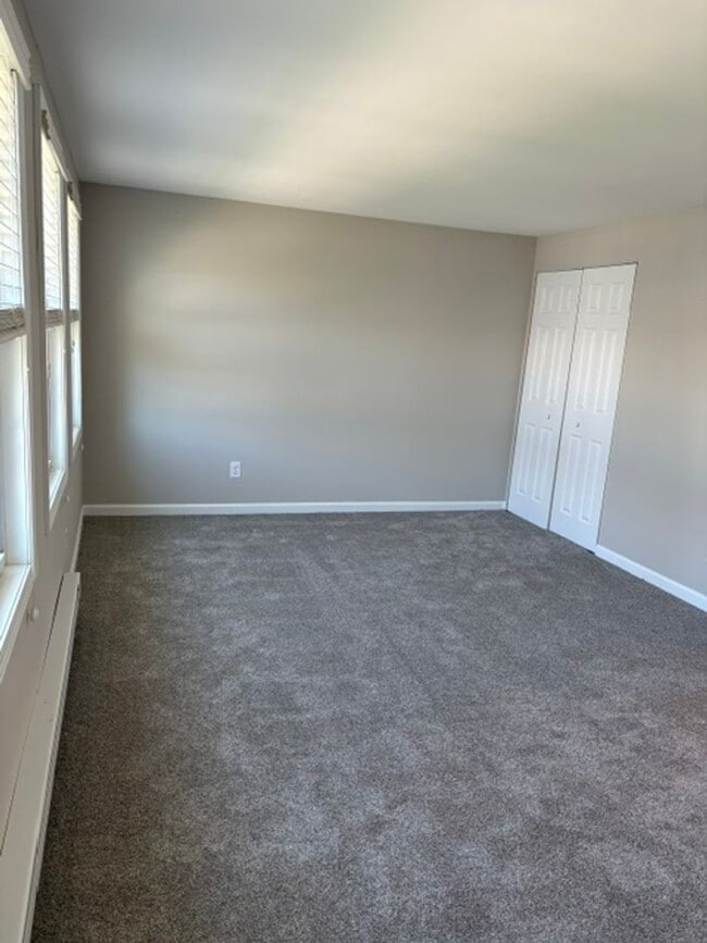 Building Photo - Village of Fayetteville Townhouse for Rent