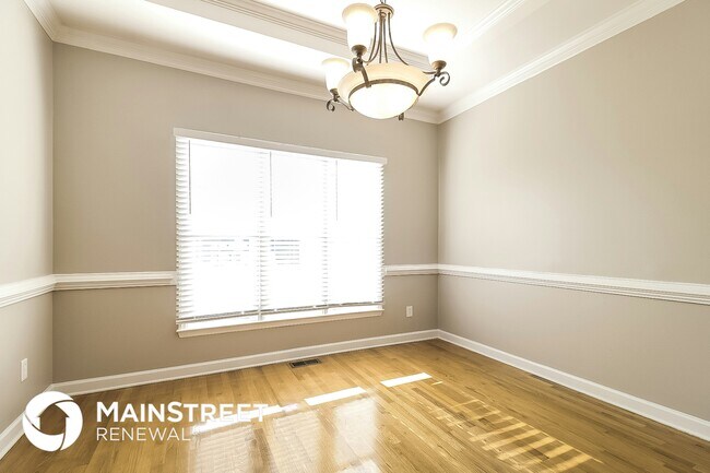 Building Photo - 140 Susan Dr