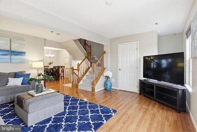 Building Photo - 7061 Holly Springs Ln