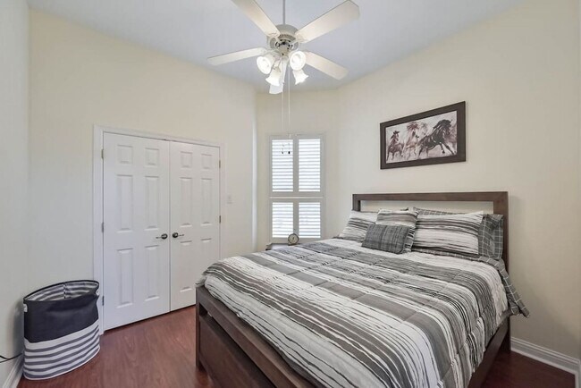 Building Photo - 811 Mallard Pointe Dr