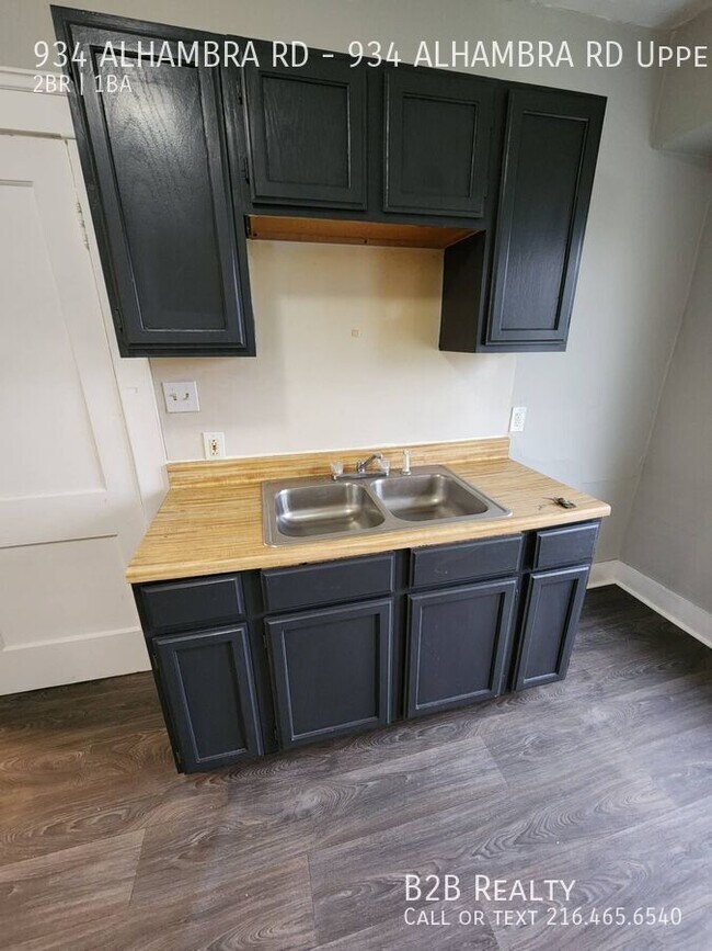 Building Photo - 934 Alhambra Rd