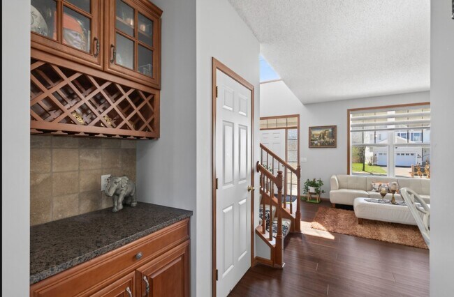 Building Photo - 15275 Plumstone Dr