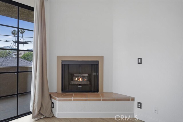 Building Photo - 221 S Oak Knoll Ave