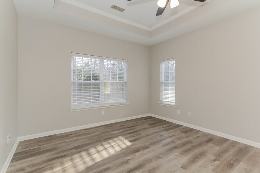 Building Photo - 1020 Breakmaker Ln