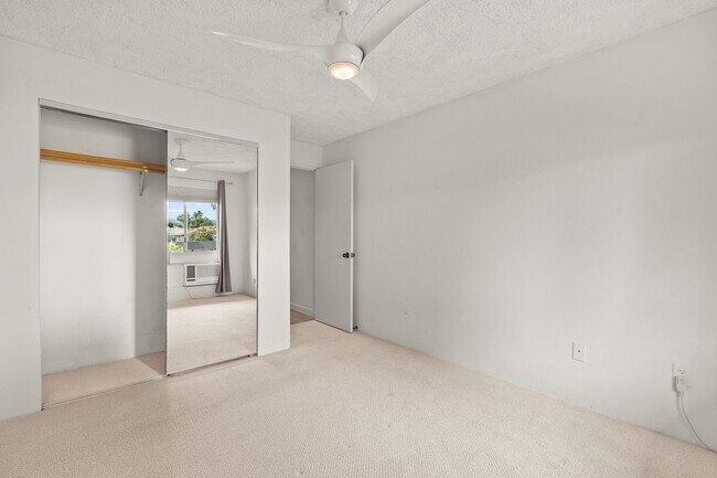 Building Photo - 94-870-870 Lumiauau St