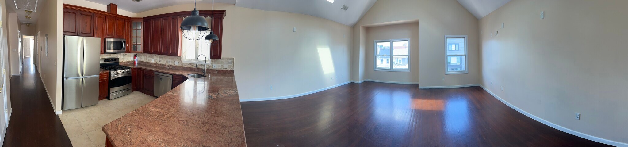 Building Photo - 43 Ravine Ave