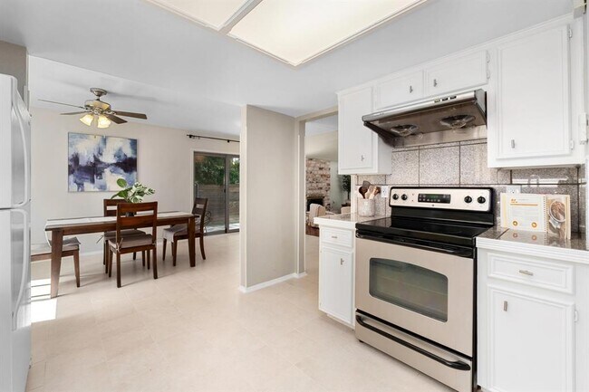 Building Photo - 5901 Camino Seco