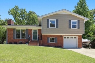Building Photo - 109 Stillbrook Ct