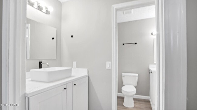 Building Photo - 1028 Spring Ave