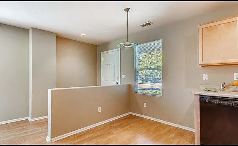 Building Photo - 159 Montgomery Dr
